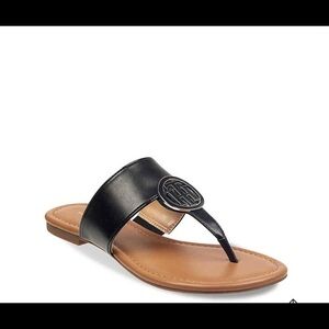 Tommy Hilfiger savanna sandal black size 7.5